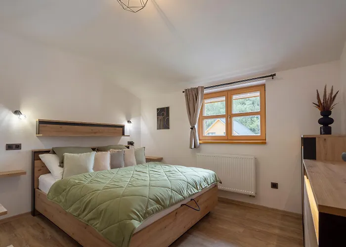 Manuel Apartman *